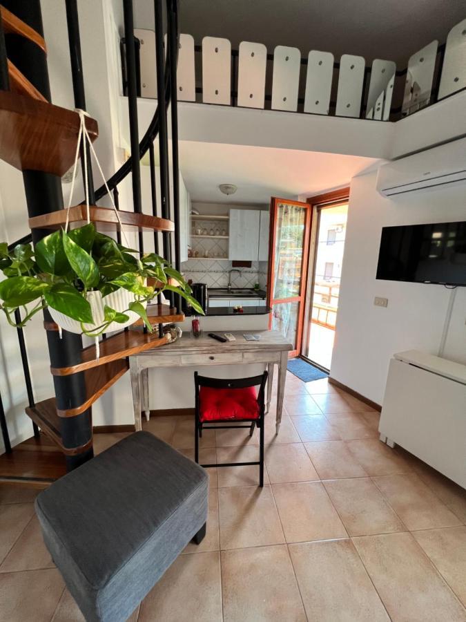 Mansardina A Pochi Passi Da Roma Apartman Morlupo Kültér fotó