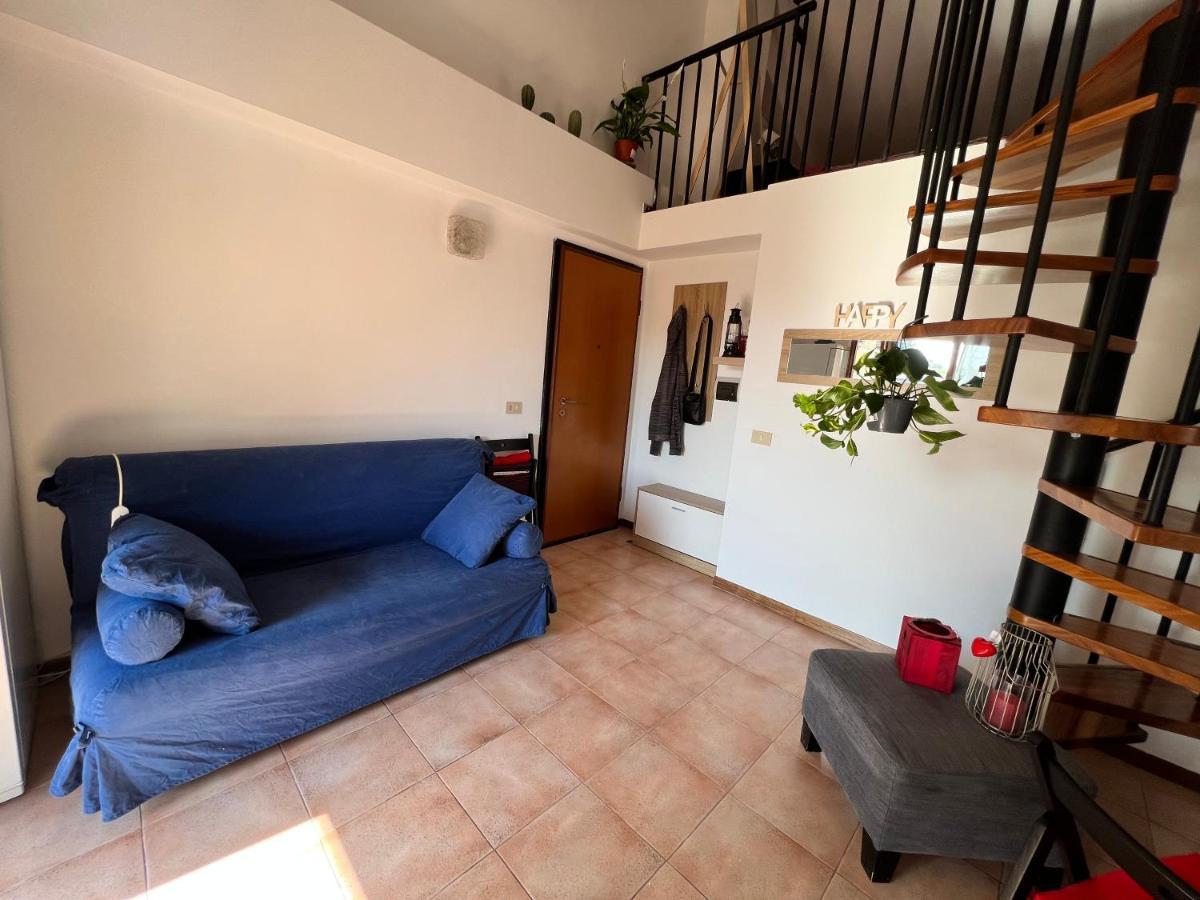 Mansardina A Pochi Passi Da Roma Apartman Morlupo Kültér fotó