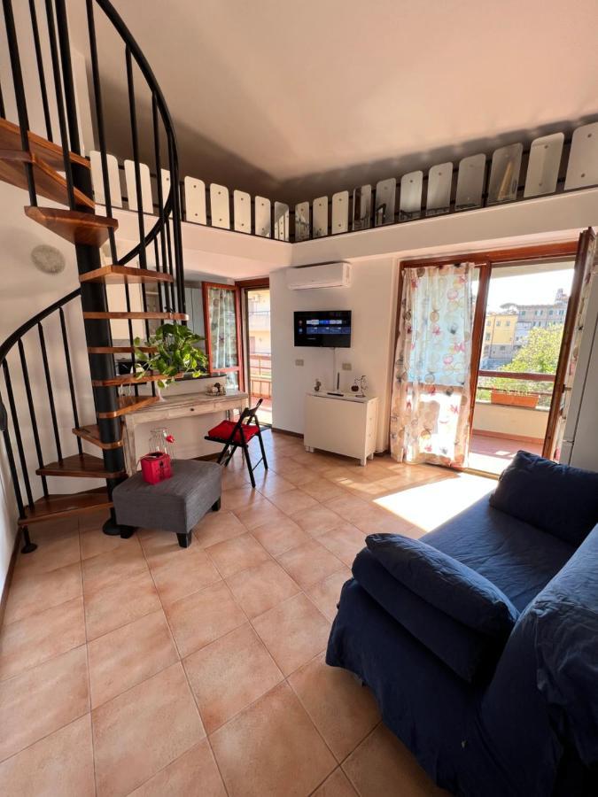 Mansardina A Pochi Passi Da Roma Apartman Morlupo Kültér fotó