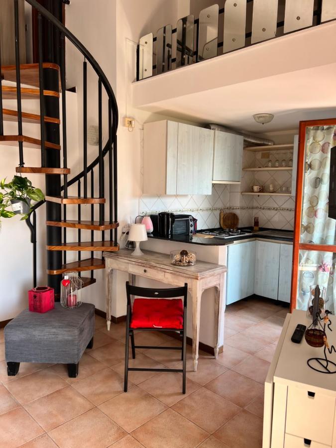 Mansardina A Pochi Passi Da Roma Apartman Morlupo Kültér fotó